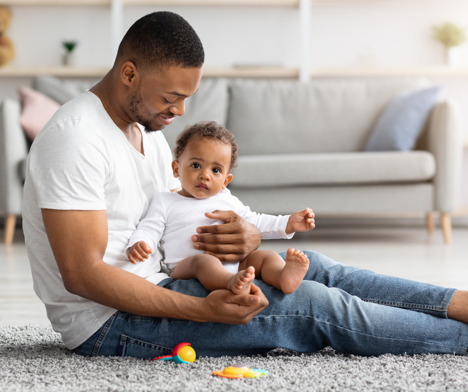 Mudanças na licença-paternidade podem atenuar desigualdade de gênero no trabalho