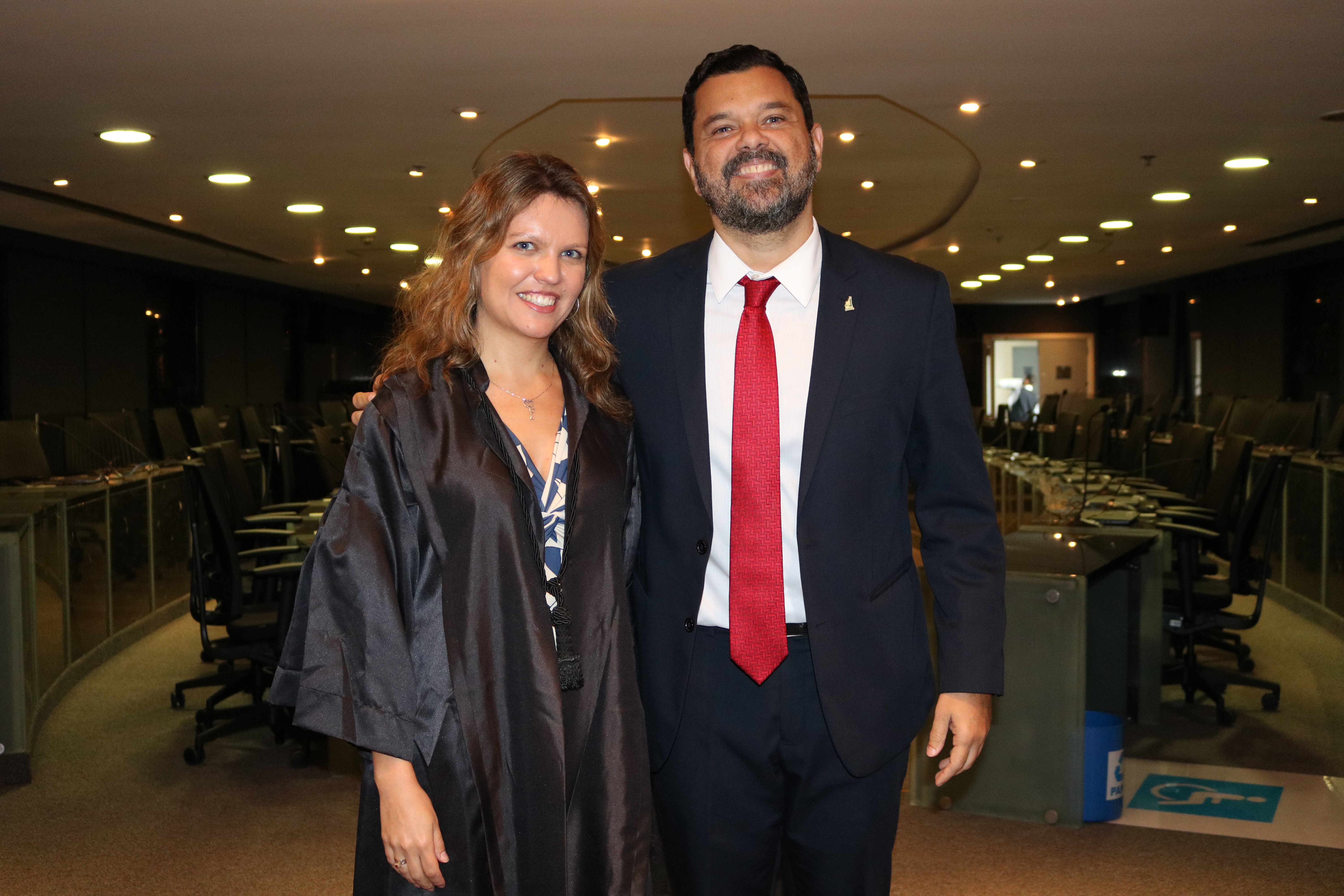 Juíza Helen Marques tem posse ratificada por Órgão Especial do TRT-1