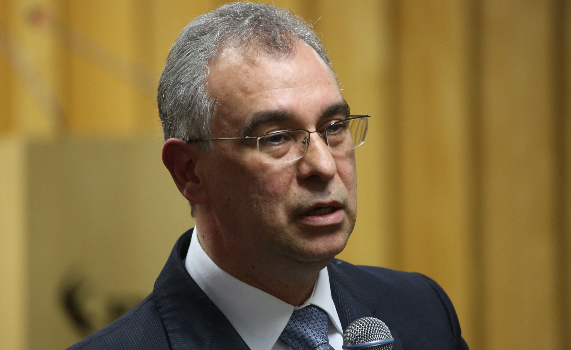 Democracia se define pelo respeito aos Direitos Humanos, diz Augusto César