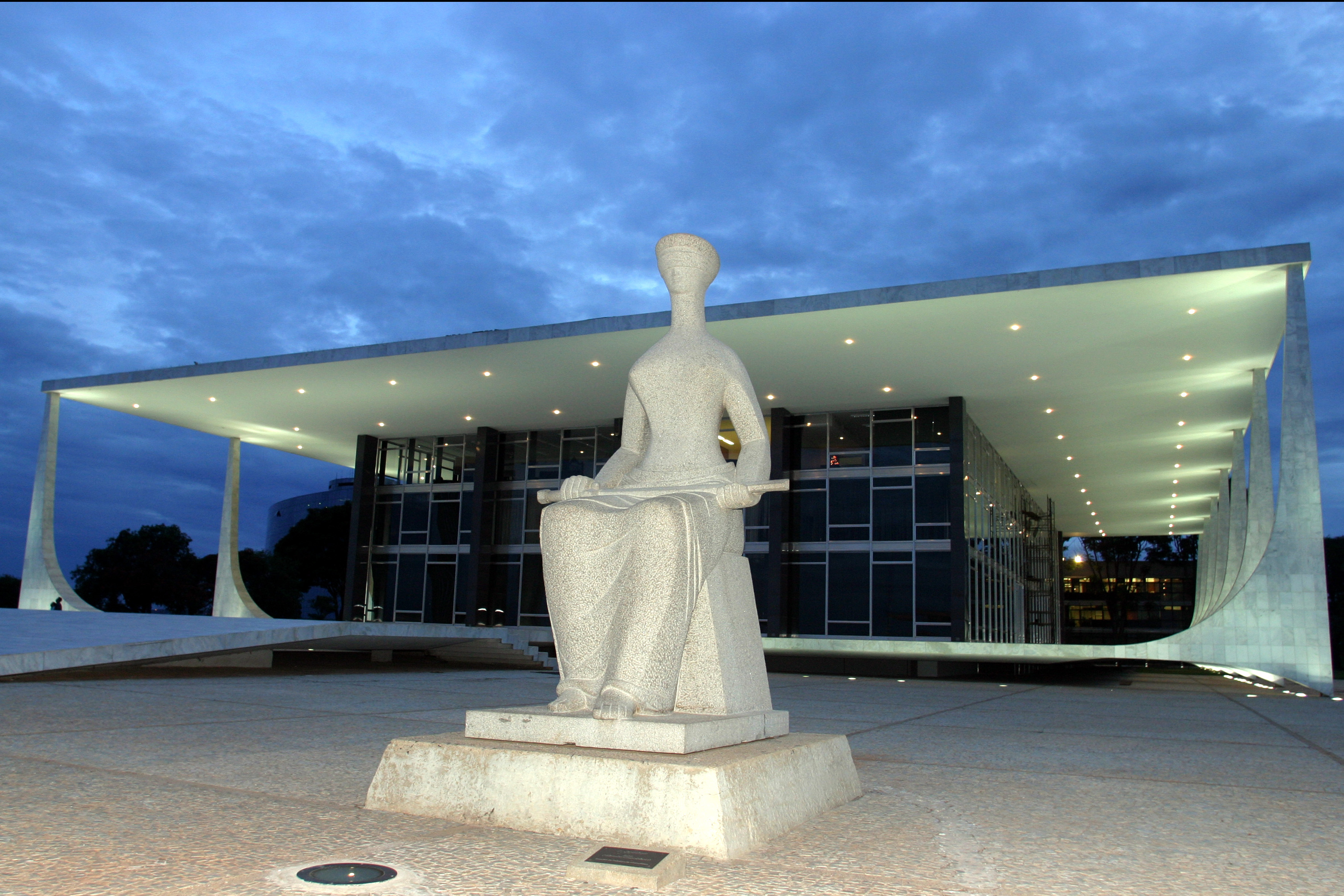 STF tira de MP trecho que desconsidera Covid-19 como doença do trabalho