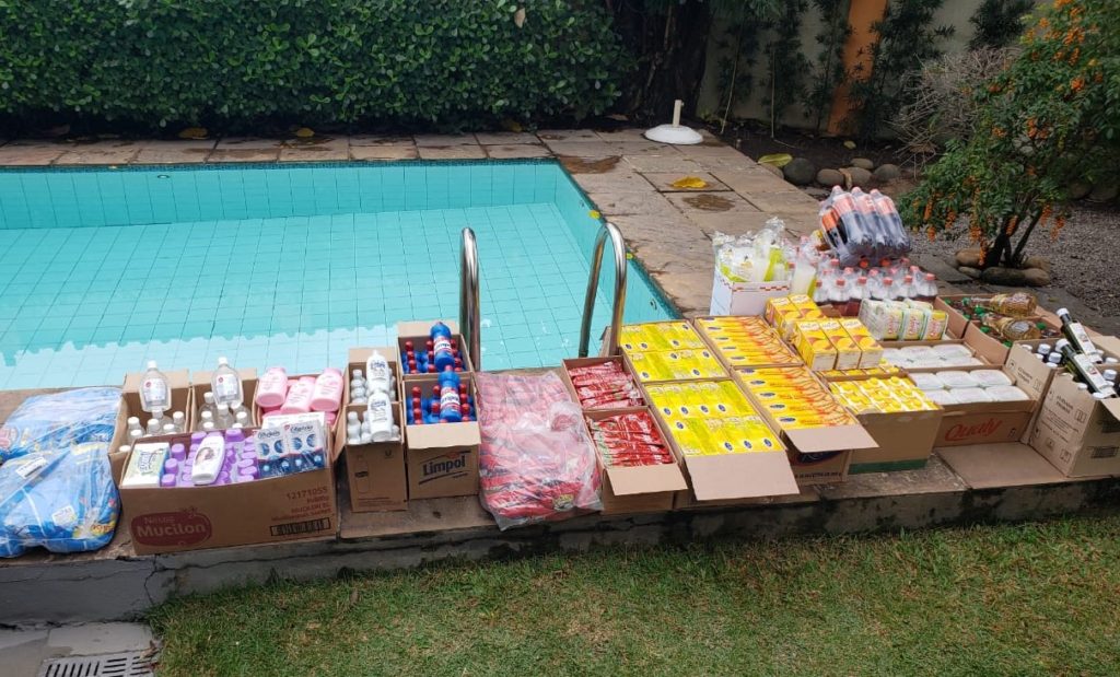 Ação da AMATRA1, AMAERJ, Ajuferjes e IAB rende 2 toneladas de doações