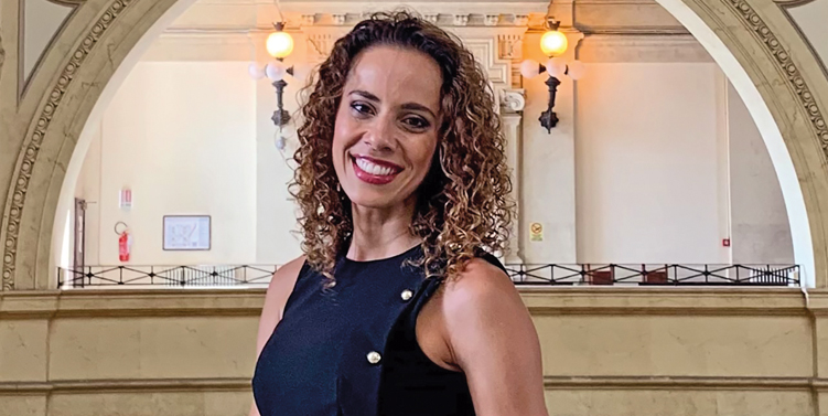 Em artigo, juíza lembra permanência das desigualdades de gênero