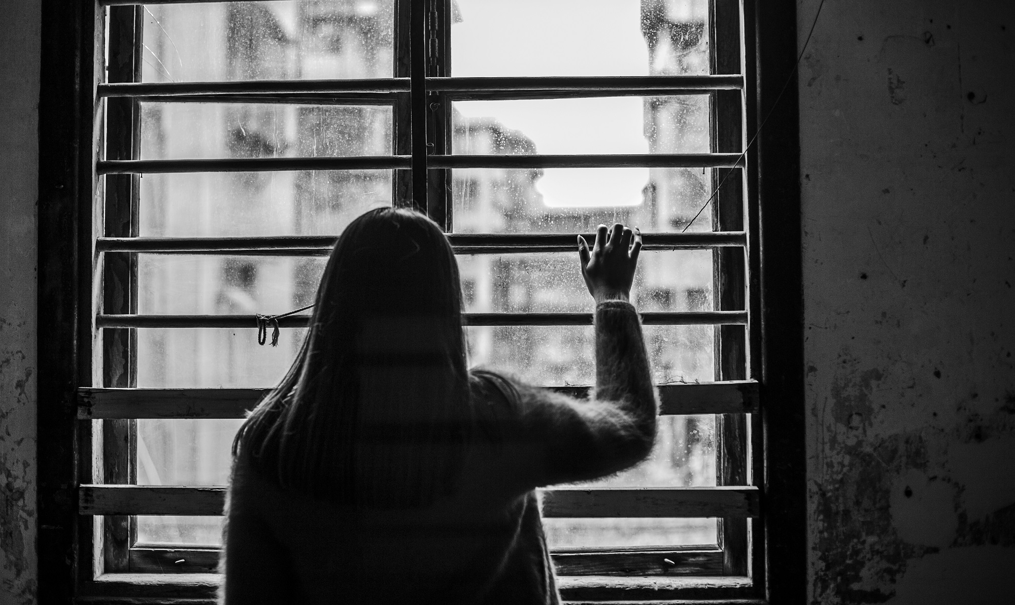 Empresa vai indenizar em R$ 50 mil trabalhadora exposta após aborto legal