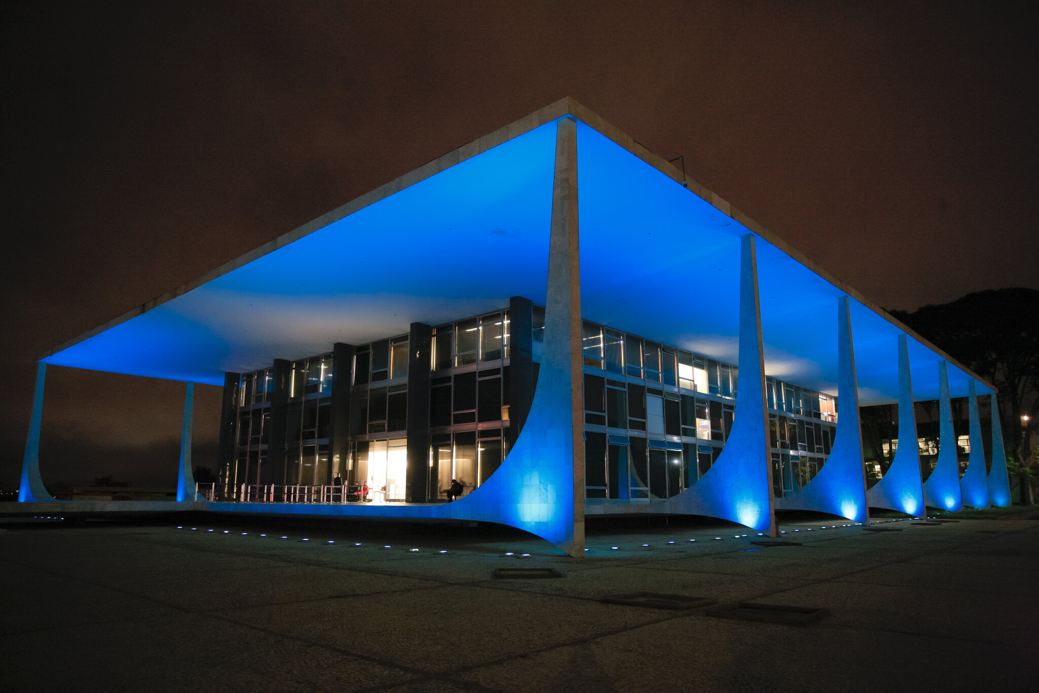 AMATRA1 assina Manifesto em Apoio ao Estado Democrático de Direito