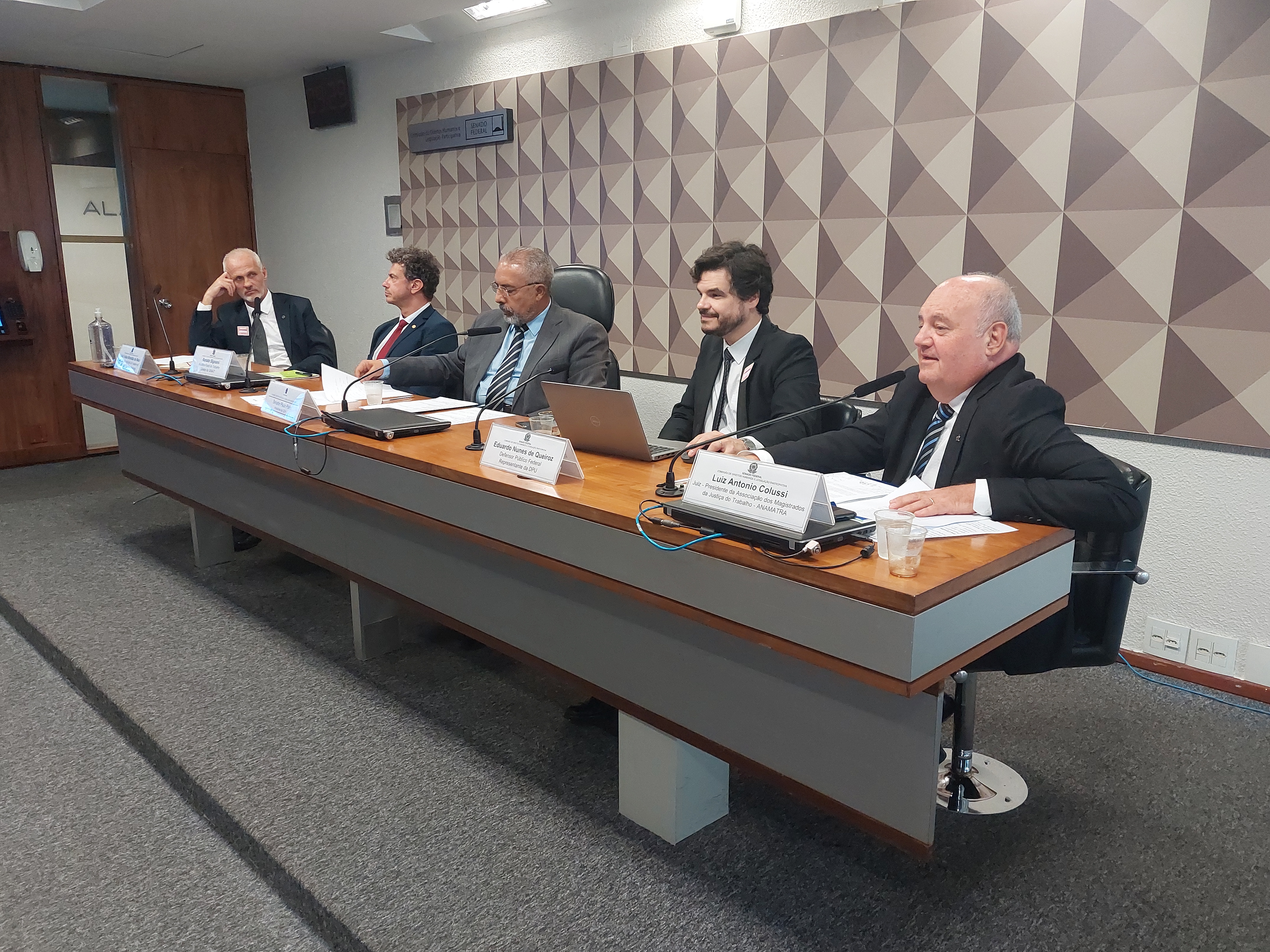 Congresso Nacional faz audiências sobre terceirização da atividade-fim