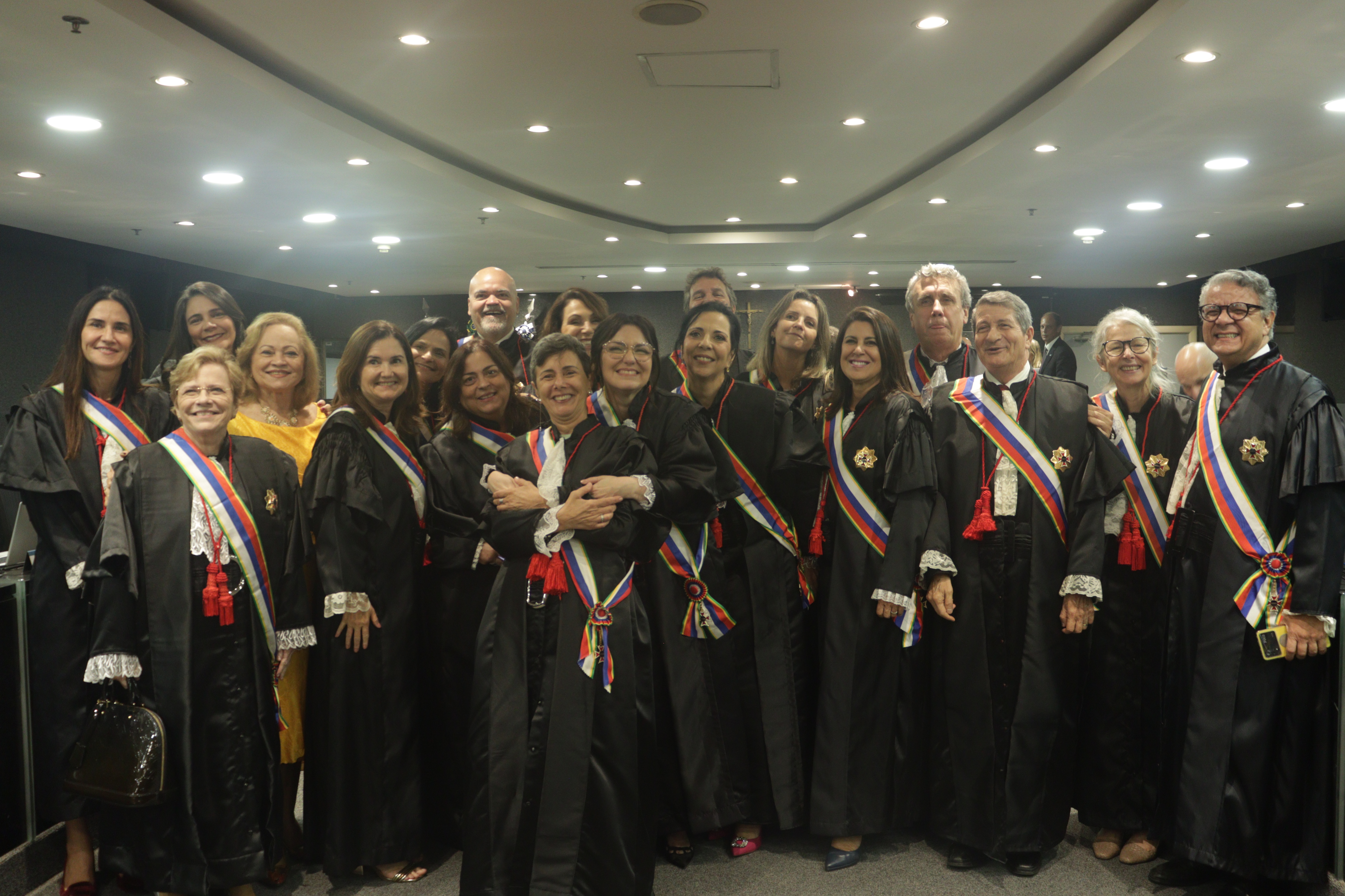 Desembargadoras Rosane Catrib e Dalva Macedo têm posses ratificadas no TRT-1