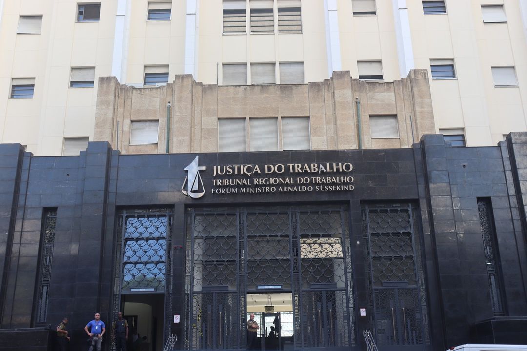 Juízas Claudia Siqueira e Eletícia Marinho assumem novas titularidades