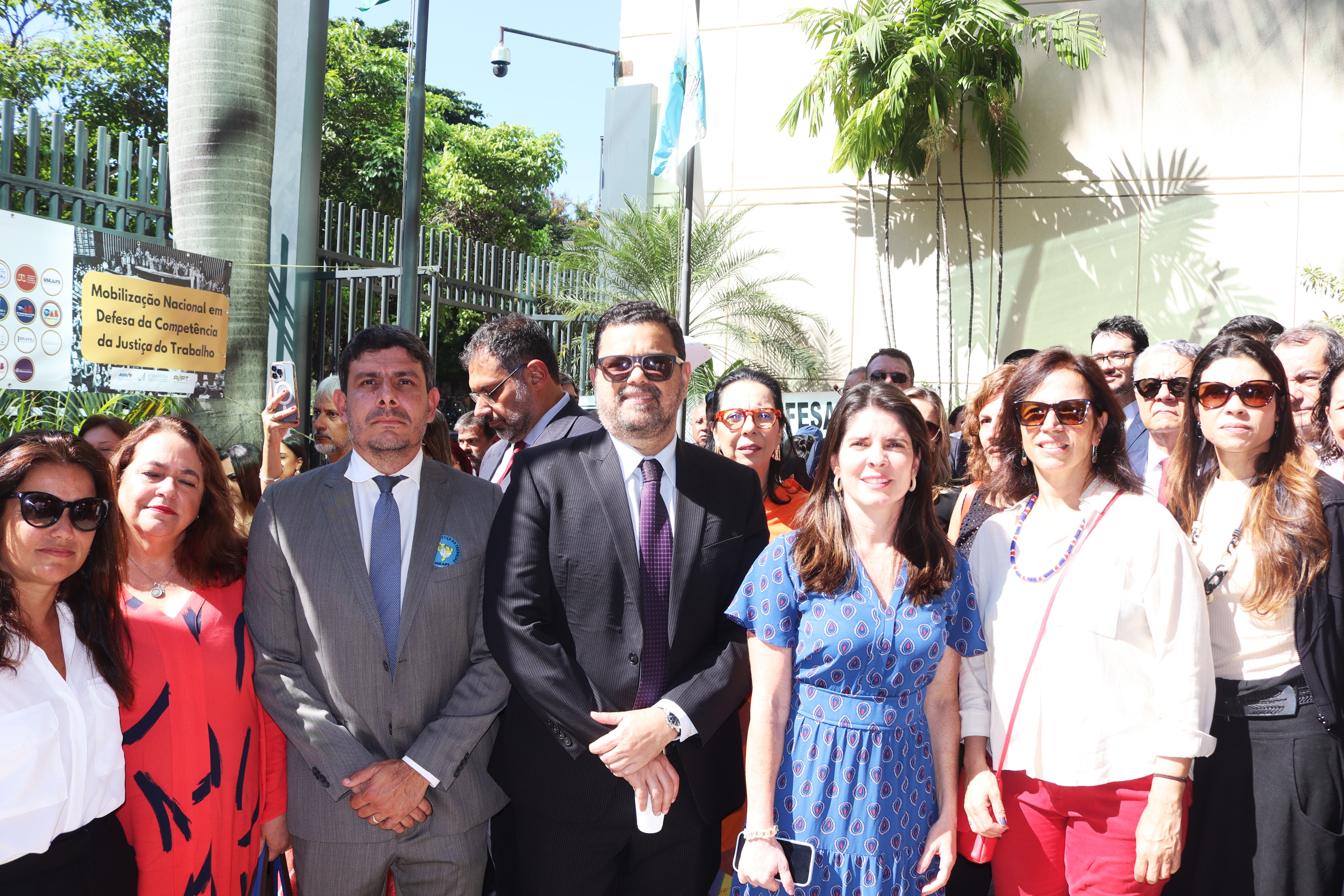 AMATRA1 defende Constituição e democracia em ato público no Rio